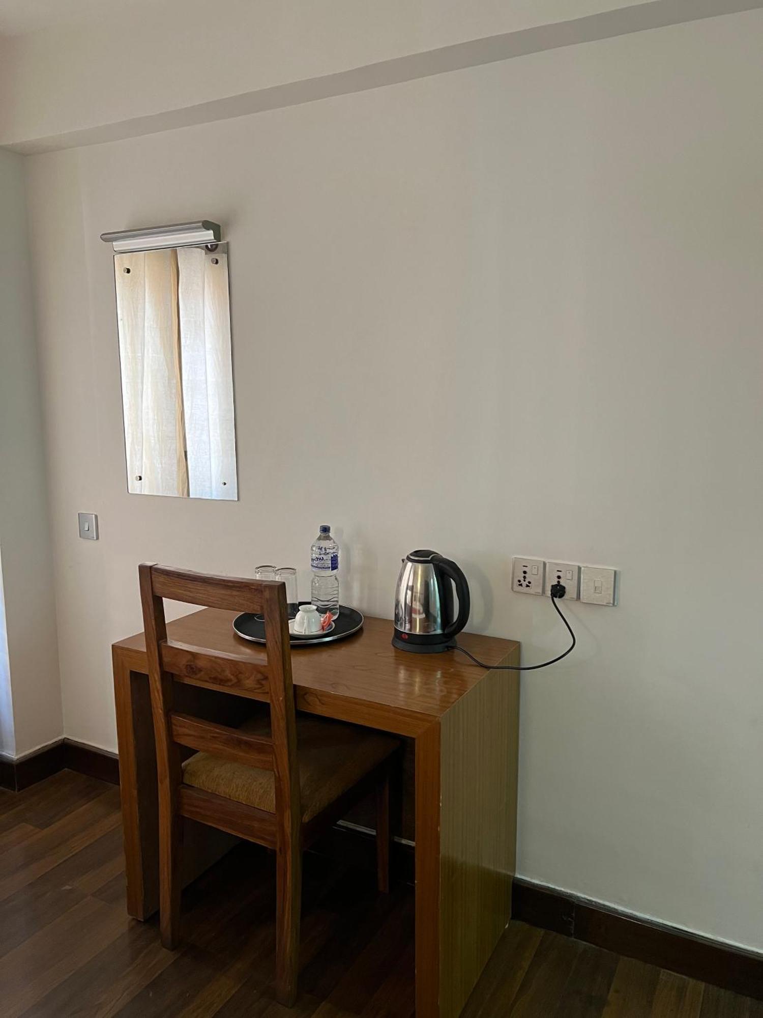 Sichu Chhen Apartamento Lalitpur Exterior foto