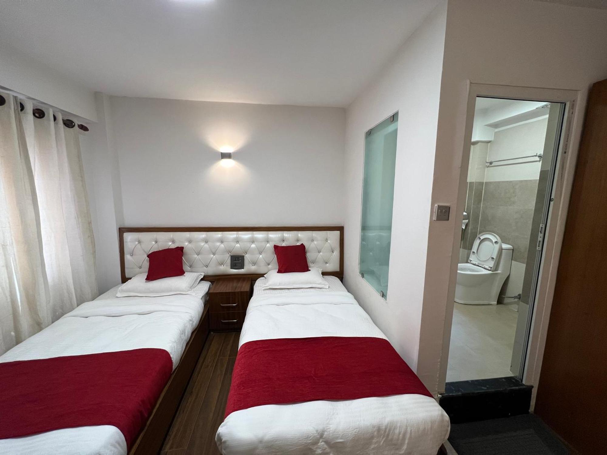 Sichu Chhen Apartamento Lalitpur Exterior foto